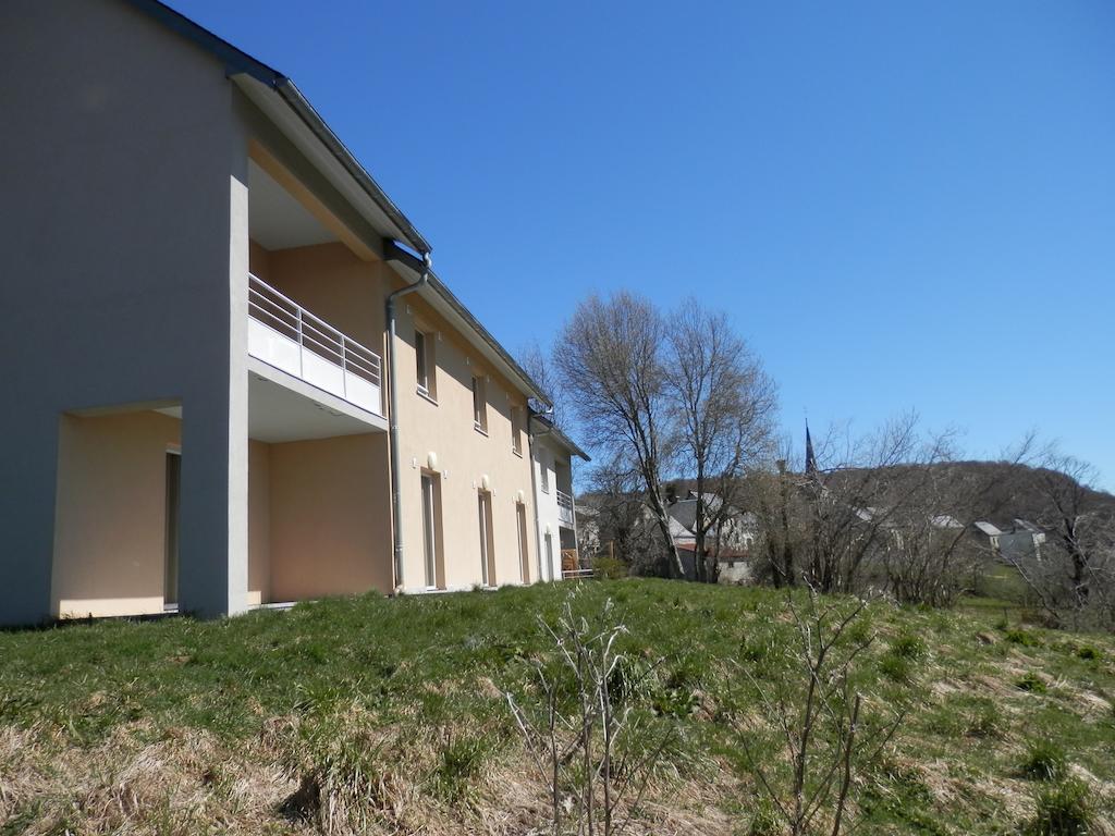 Aparthotel Aux Balcons Du Sancy Picherande Exterior foto