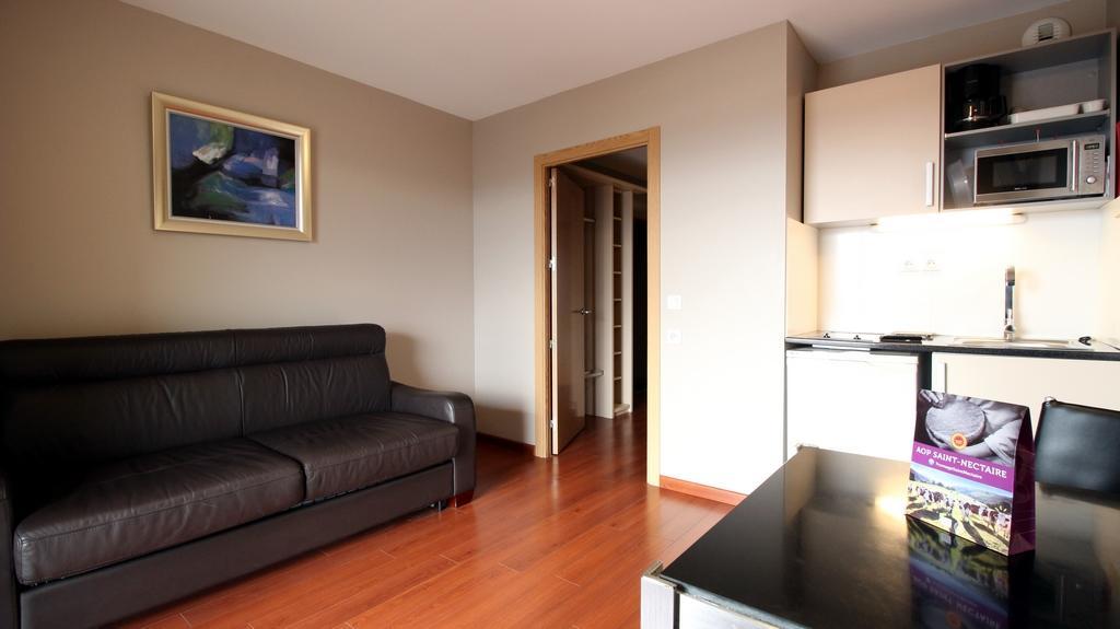 Aparthotel Aux Balcons Du Sancy Picherande Exterior foto