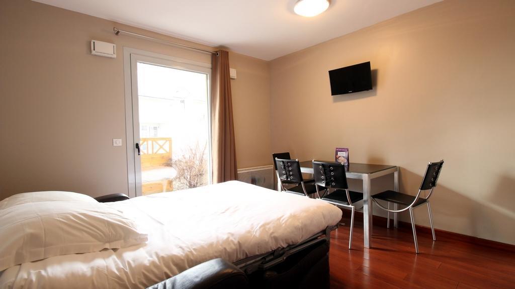 Aparthotel Aux Balcons Du Sancy Picherande Exterior foto