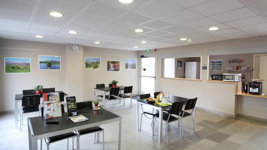 Aparthotel Aux Balcons Du Sancy Picherande Exterior foto